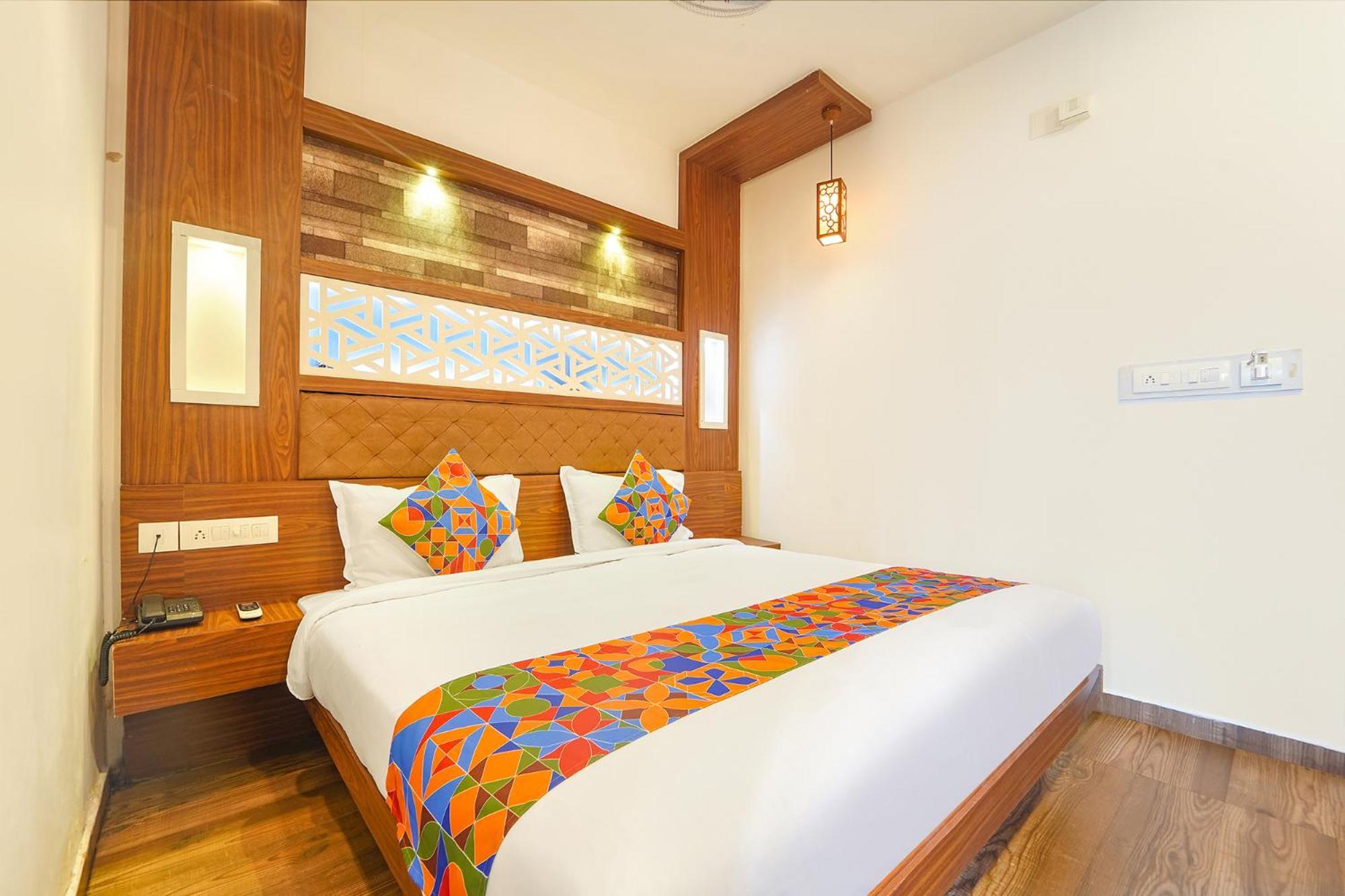 Fabhotel Qube - 800M From Ernakulam Junction South Railway Station Kochi Zewnętrze zdjęcie