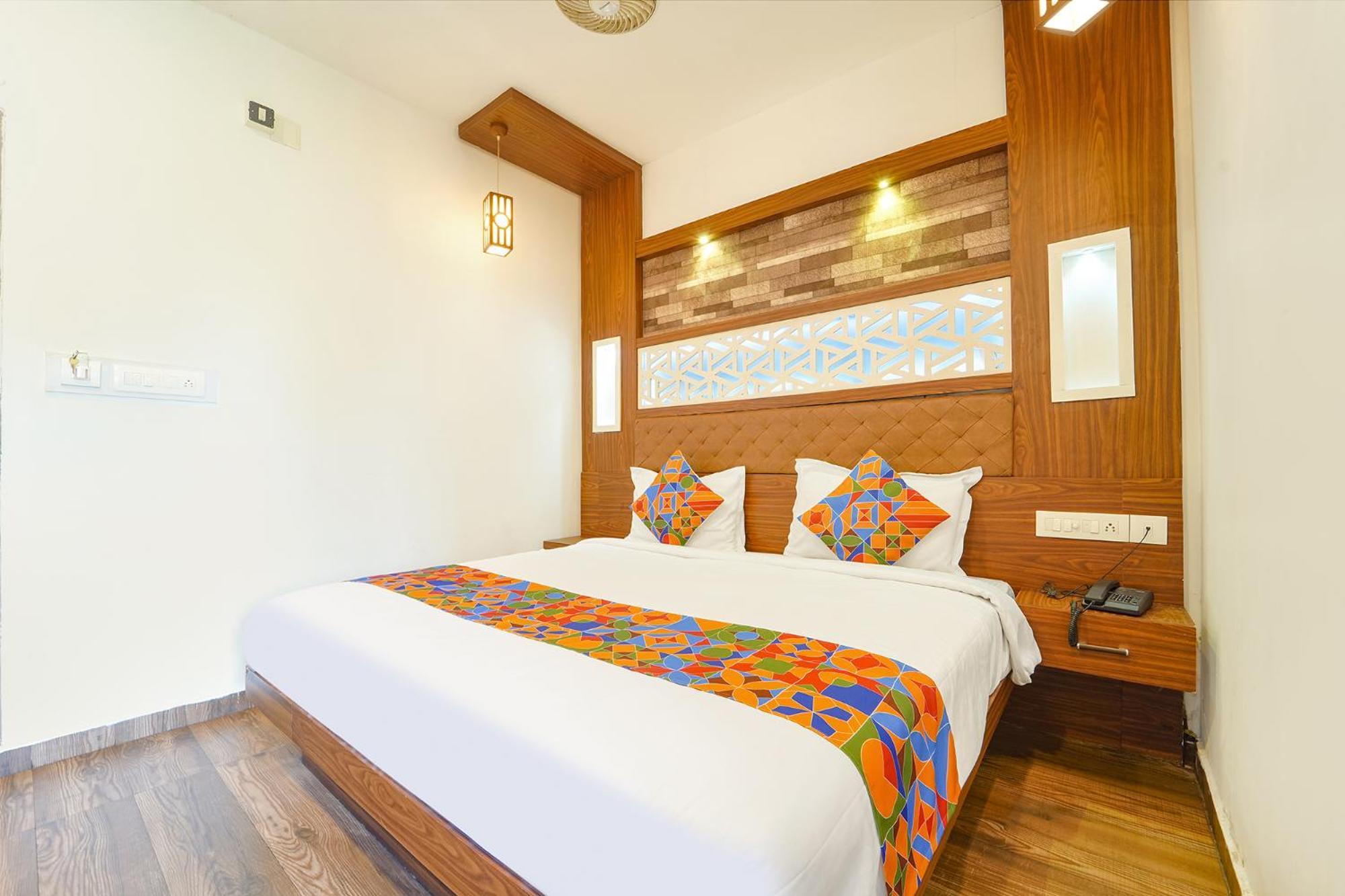 Fabhotel Qube - 800M From Ernakulam Junction South Railway Station Kochi Zewnętrze zdjęcie