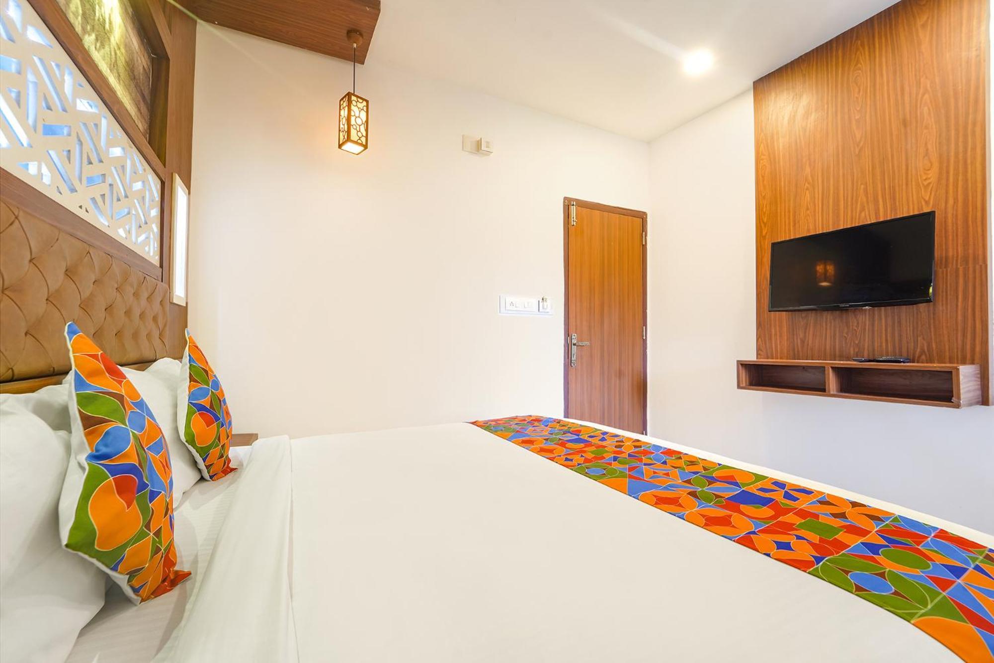 Fabhotel Qube - 800M From Ernakulam Junction South Railway Station Kochi Zewnętrze zdjęcie